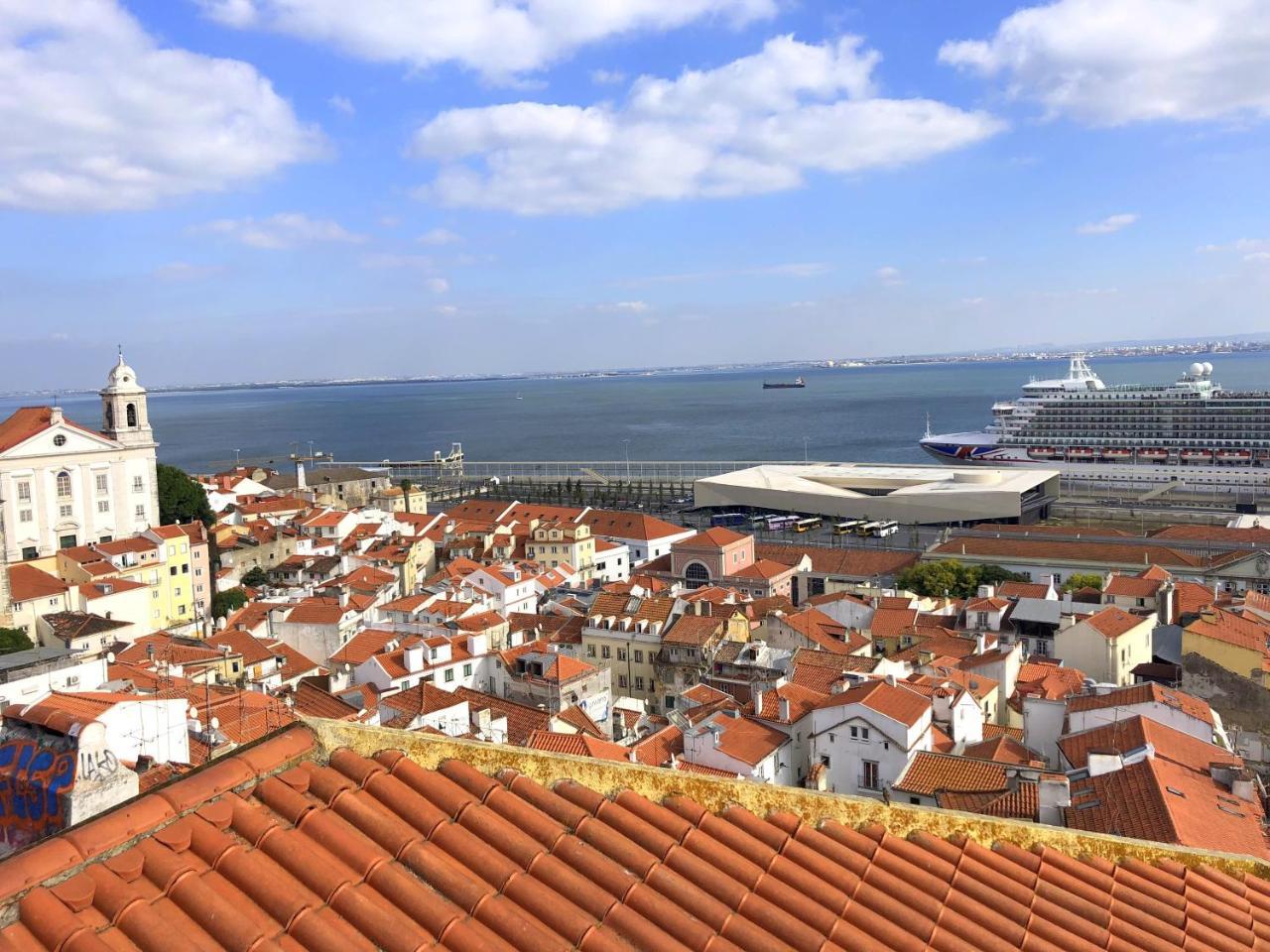 Alfama Apartment Lisbon Bagian luar foto